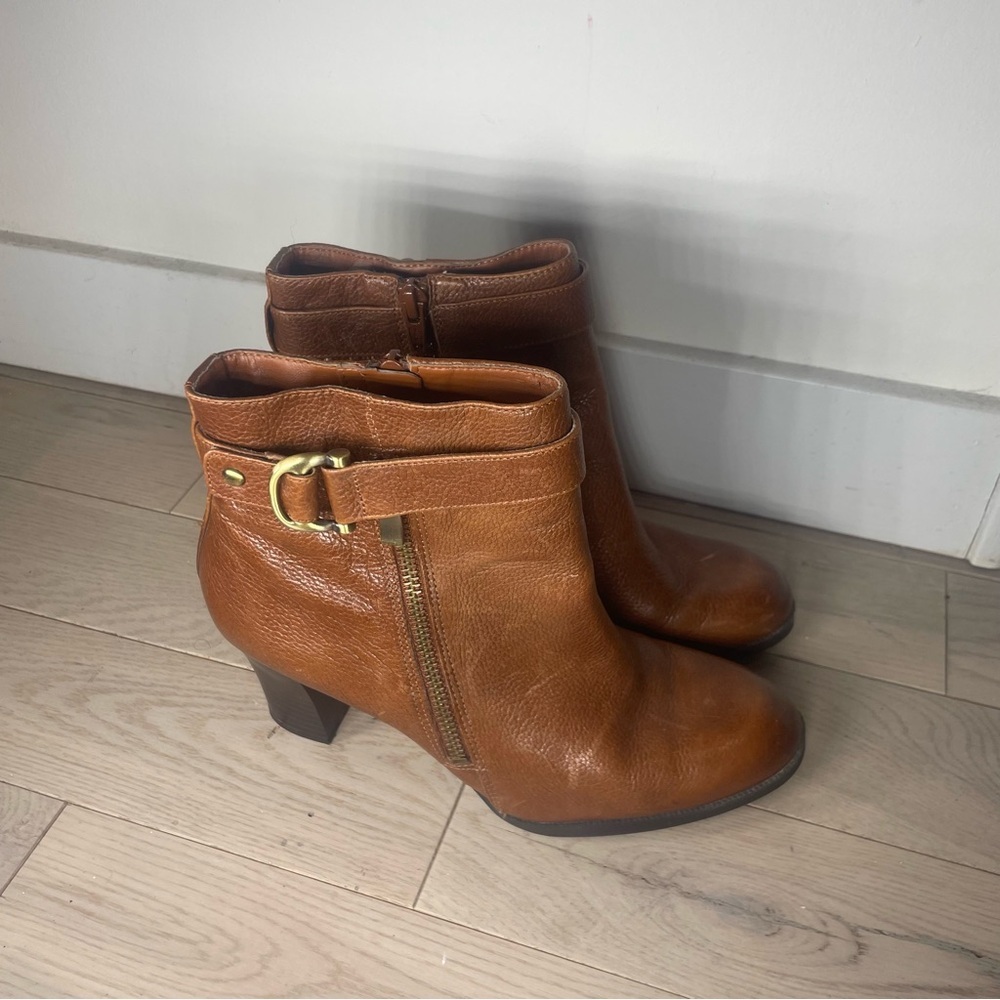 Naturalizer Tan leather Heeled Boots with Gold Accents